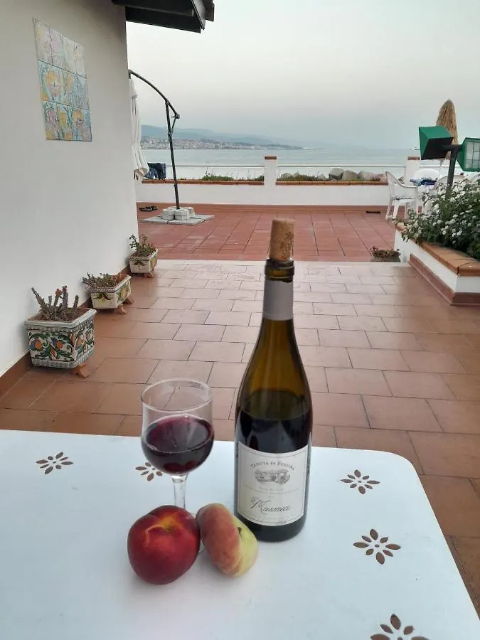 La Casa Di Ale Villa Messina Holiday home